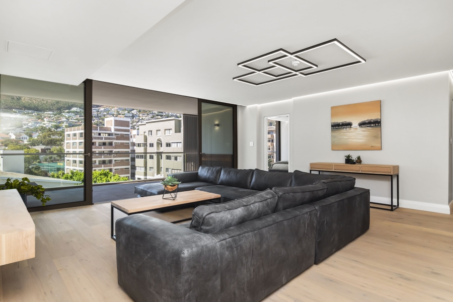 To Let 4 Bedroom Property for Rent in Sea Point Western Cape